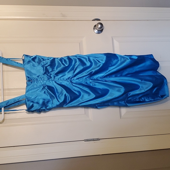 Le Chateau Mid Blue Dress - Picture 4 of 4